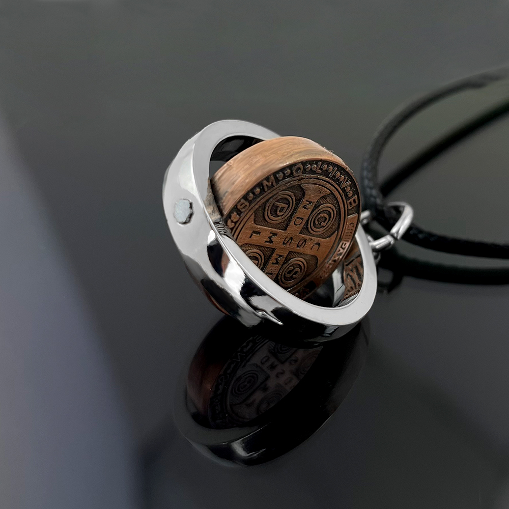 New St Benedict Medal Necklace - Jewelry & Watches Sp Z Oo Janów Lubelski recension och pris